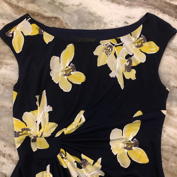 ☀️ Connected Apparel Drop Sleeve Rouched Dress Navy/Yellow Floral Size 4P - Picture 10 of 11